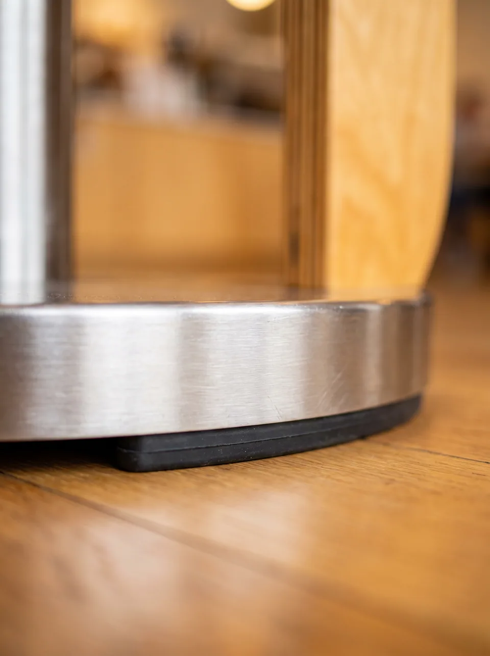 Bases sized to the top, so tables don't rock